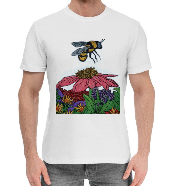 Мужская хлопковая футболка с изображением Пчела на работе цвета Белый